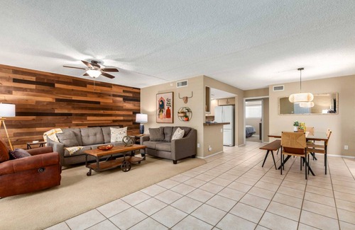 South Scottsdale Apartment | 116 m² Apartment ∙ 2 bedrooms ∙ 6 guests