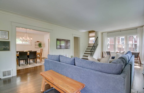 Roselawn Finance Cottage | 119 m² Cabin ∙ 2 bedrooms ∙ 6 guests