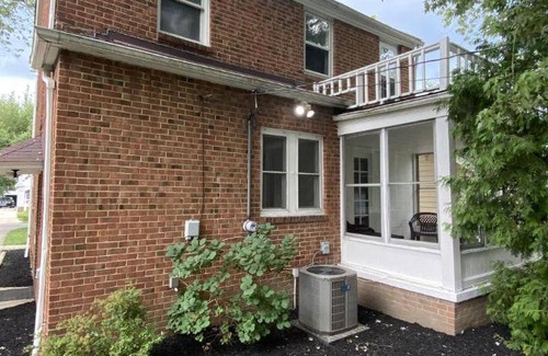 University Heights House | 124 m² House ∙ 3 bedrooms ∙ 6 guests