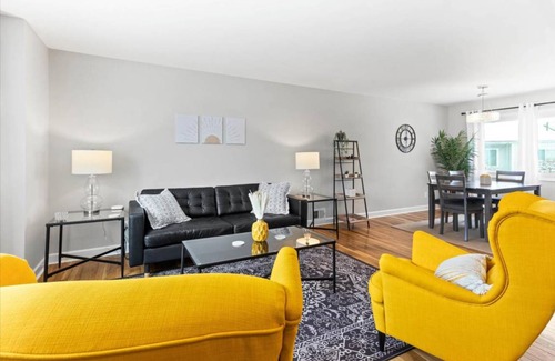 Upper Arlington House | 127 m² House ∙ 3 bedrooms ∙ 8 guests