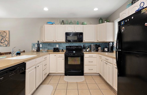 Ocean City House | 12th St/bayside - 4 br multi level townhouse. Nicely furnished and well cared for.