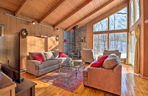 East Stroudsburg Cottage | 130 m² Cabin ∙ 3 bedrooms ∙ 6 guests