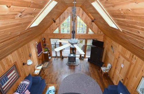 Great Cacapon Ski Chalet | 130 m² Chalet ∙ 3 bedrooms ∙ 6 guests