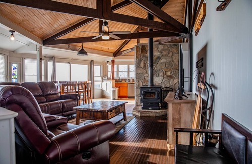 Seven Devils House | 138 m² House ∙ 2 bedrooms ∙ 8 guests