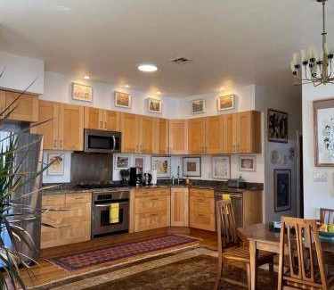 West New York Apartment | 158 m² Apartment ∙ 2 bedrooms ∙ 4 guests