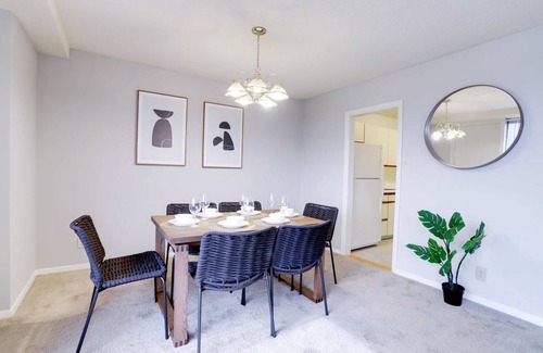 Crystal City Apartment | 158 m² Apartment ∙ 3 bedrooms ∙ 7 guests