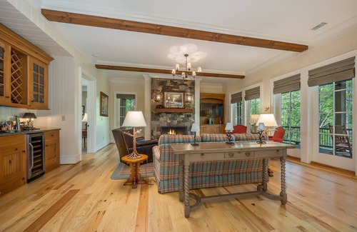 Mill Spring House | 158 m² House ∙ 2 bedrooms ∙ 4 guests