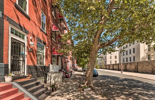 North Philadelphia West Apartment | 162 m² Apartment ∙ 4 bedrooms ∙ 8 guests
