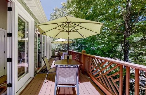 Sharps Chapel Cabin | 167 m² Cabin ∙ 3 bedrooms ∙ 12 guests
