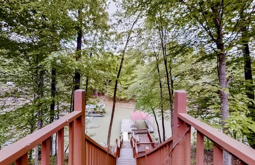 Sharps Chapel Cabin | 167 m² Cabin ∙ 3 bedrooms ∙ 12 guests