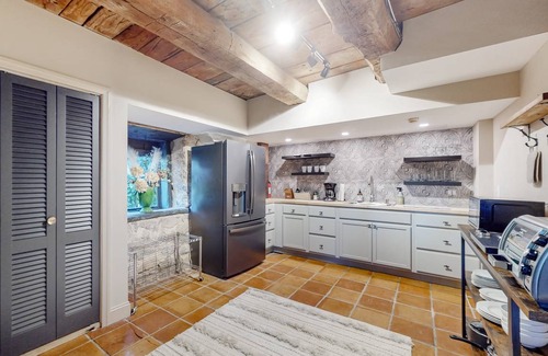 Mays Chapel House | 167 m² House ∙ 1 bedroom ∙ 4 guests