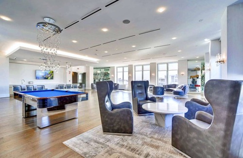 Aurora Highlands Apartment | 183 m² Apartment ∙ 2 bedrooms ∙ 5 guests