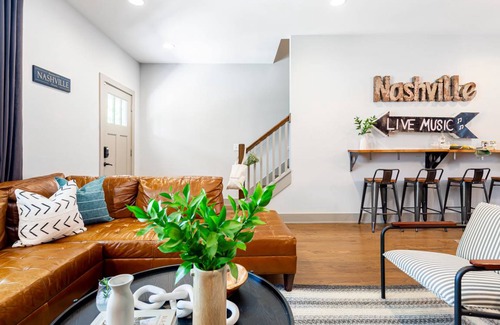 Historic Waverly Apartment | 185 m² Apartment ∙ 3 bedrooms ∙ 10 guests