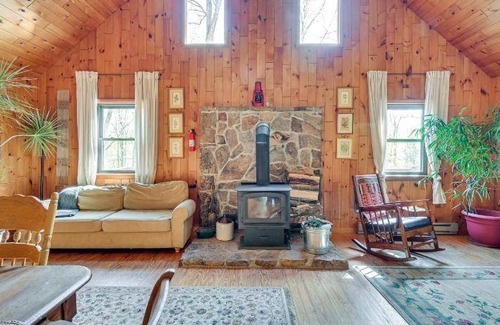 Great Cacapon House | 186 m² House ∙ 3 bedrooms ∙ 11 guests