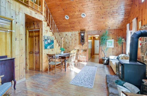 Great Cacapon House | 186 m² House ∙ 3 bedrooms ∙ 11 guests