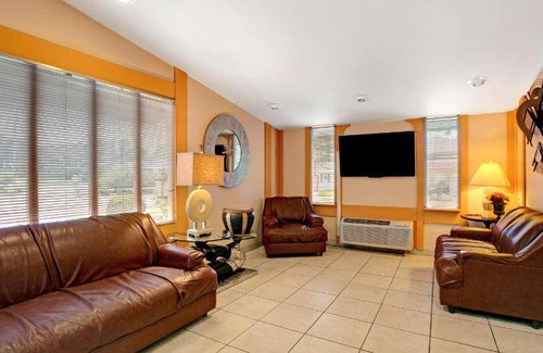 South Greensburg Hotel | 19 m² Hotel ∙ 127 guests
