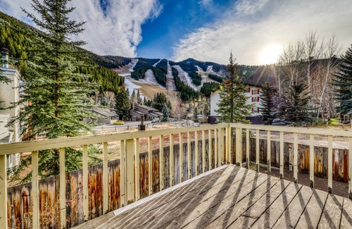 Warm Springs Condo | 191 m² Condo ∙ 2 bedrooms ∙ 6 guests
