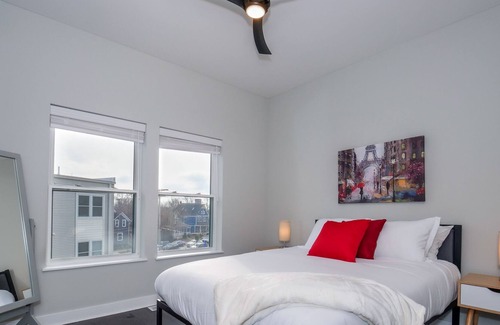 Ohio City Condo | 2 bedroom Condo Minutes from Ohio City- A4