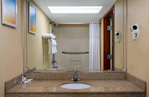 Hillsborough Hotel | 2-Star Hotel ∙ Days Inn by Wyndham Hillsborough