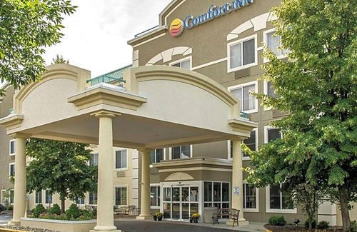 Polaris Hotel | 2-Star Hotel ∙ Comfort Inn North/Polaris