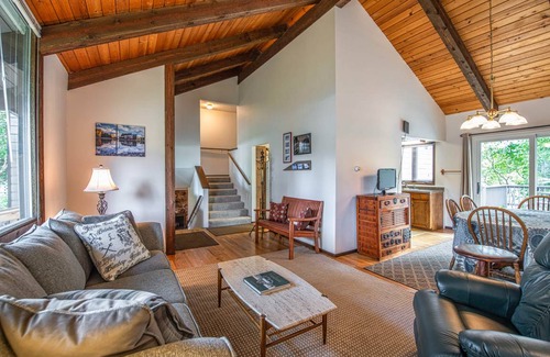 Sandpoint House | 204 m² House ∙ 3 bedrooms ∙ 8 guests