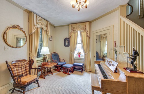 Somerset House | 204 m² House ∙ 3 bedrooms ∙ 8 guests