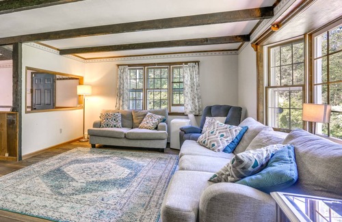 Sparrow Bush House | 204 m² House ∙ 5 bedrooms ∙ 12 guests