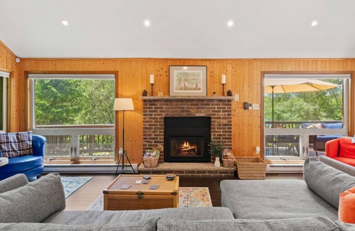 Long Pond House | 210 m² House ∙ 3 bedrooms ∙ 8 guests