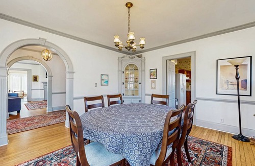 Salisbury House | 232 m² House ∙ 5 bedrooms ∙ 10 guests