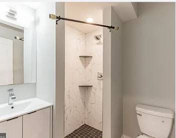 West Philadelphia House | 232 m² House ∙ 6 bedrooms ∙ 10 guests
