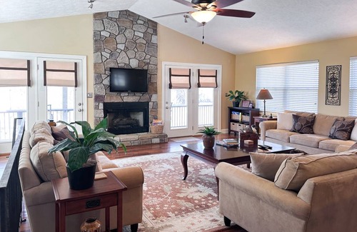 Maynardville House | 233 m² House ∙ 4 bedrooms ∙ 10 guests