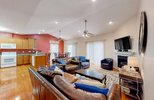 Westlake Corner House | 235 m² House ∙ 3 bedrooms ∙ 6 guests