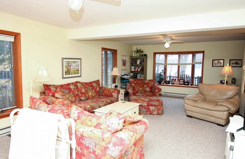 Town of Milo House | 251 m² House ∙ 7 bedrooms ∙ 16 guests