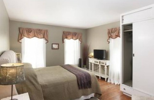 Binghamton House | 260 m² House ∙ 6 bedrooms ∙ 1 guest