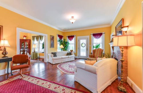 Lincolnton House | 278 m² House ∙ 3 bedrooms ∙ 9 guests