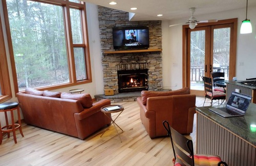 Town of Highland House | 279 m² House ∙ 4 bedrooms ∙ 8 guests