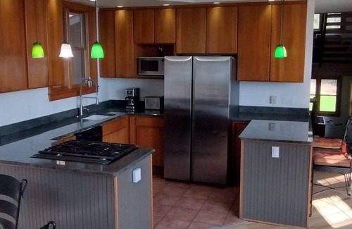 Town of Highland House | 279 m² House ∙ 4 bedrooms ∙ 8 guests