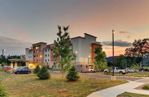 Saugerties Hotel | 28 m² Hotel ∙ 127 guests