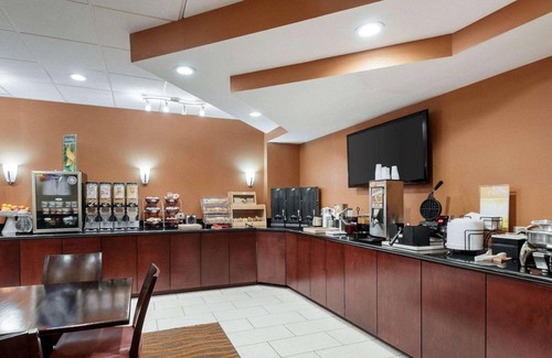 Rolling Road Farms Hotel | 29 m² Hotel ∙ 127 guests