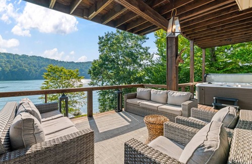La Follette House | 297 m² House ∙ 4 bedrooms ∙ 12 guests