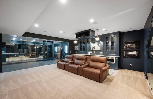 Near Northside House | 297 m² House ∙ 4 bedrooms ∙ 9 guests