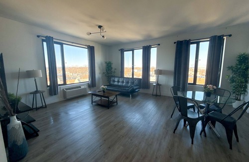 Elizabeth Apartment | 2BR apt close to EWR 3818