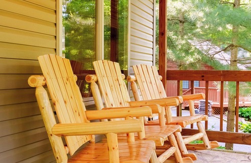 New Rumley Cabin | 2Q Cabin near Leesville Lake ~Pets welcome~