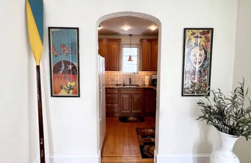Ventnor City House | 3 Blocks to 🏖 King Bed, Private Patios, Parking