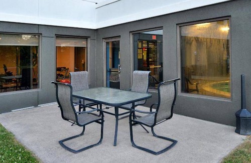 West Milton Hotel | 30 m² Hotel ∙ 7 guests