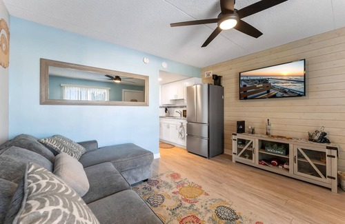 North Wildwood Condo | 301 Ocean Ave, Unit 205 - The Harbor Light