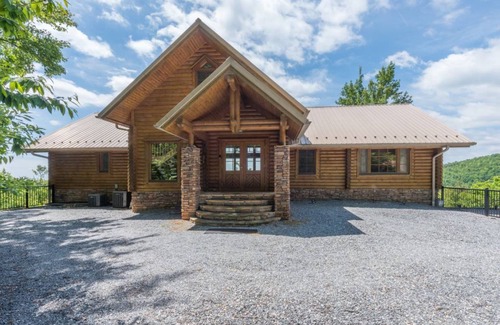 Old Fort Cabin | 325 m² Cabin ∙ 3 bedrooms ∙ 6 guests