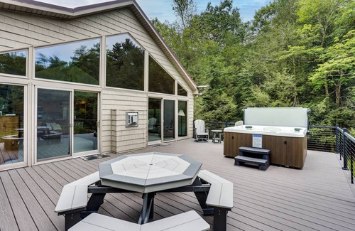 Belleville House | 343 m² House ∙ 4 bedrooms ∙ 13 guests