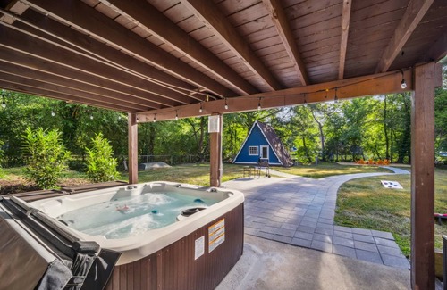 Port Tobacco Ski Chalet | 372 m² Chalet ∙ 5 bedrooms ∙ 16 guests