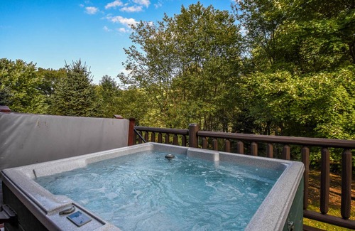 North Glade Hills House | 381 m² House ∙ 6 bedrooms ∙ 18 guests